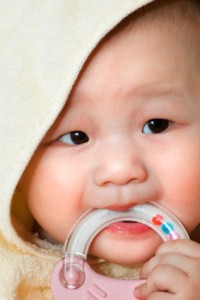 How Teething May Affect Your Baby's Appetite for Solid Foods